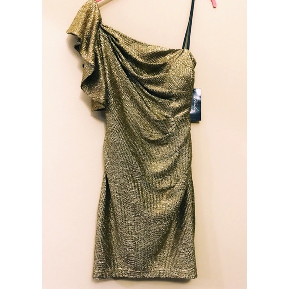 Metallic Party Dress. - Picture 2 of 6